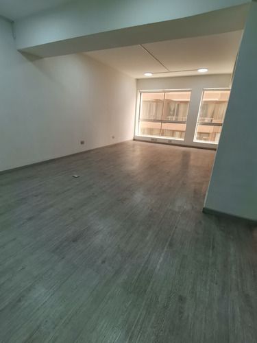 Arriendo Oficina 2B Metro Tobalaba - Mall Costanera - Providencia