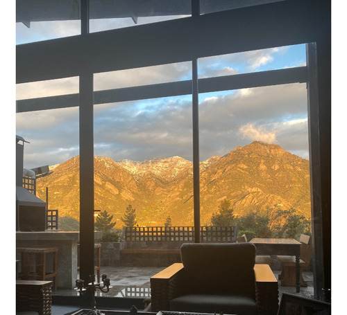 Venta Casa 5D 5B 6E 1B El Array&aacute;n - Lo Barnechea