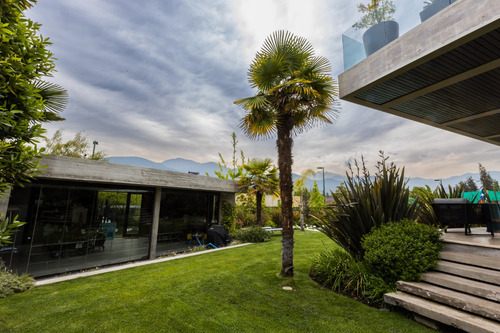 Venta Casa NO 3D en suite Walk-in cl&oacute;set 4B 8E 1B La Dehesa - Lo Barnechea