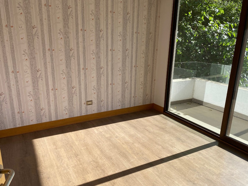 Venta Casa SO 4D en suite Walk-in cl&oacute;set 4B 5E 2B Carlos Ossand&oacute;n - La Reina