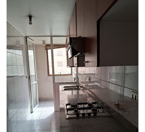 Arriendo Departamento NO 2D Walk-in cl&oacute;set 2B 1E 1B Metro Escuela Militar - Las Condes