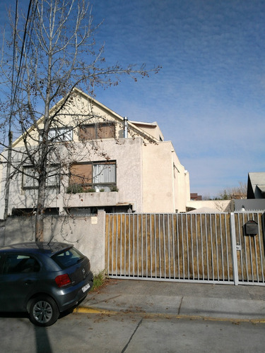 Venta Casa 5D en suite Walk-in cl&oacute;set 5B 1E 1B Col&oacute;n Oriente - Vital Apoquindo - Las Condes