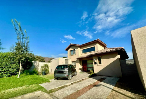 Venta Casa 3D 3B 3E Chicureo - Colina