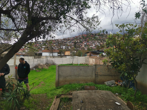 Venta Casa P 4D en suite 2B 1E 1B Antigua Lo Barnechea - Lo Barnechea