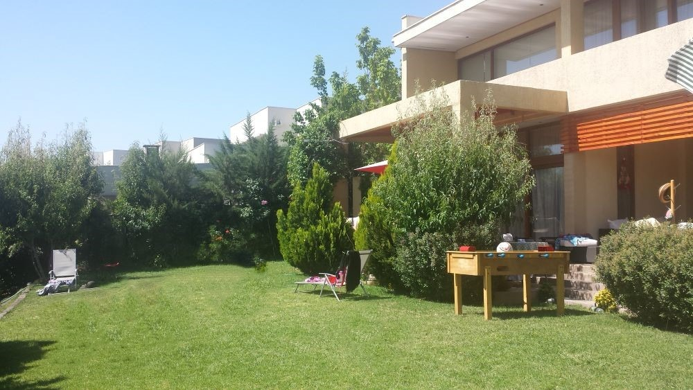 Venta Casa 5D en suite Walk-in cl&oacute;set 5B 5E Chicureo - Colina