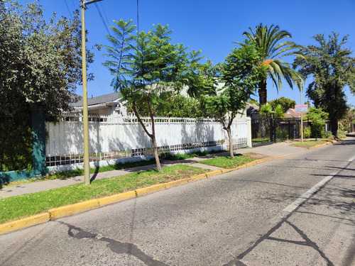 Venta Casa N 5D 2B 3E 1B Vaticano - Las Condes