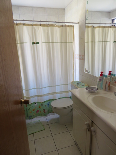 Arriendo Casa NP 4D en suite Walk-in cl&oacute;set 4B 2E 1B Carlos Ossand&oacute;n - La Reina