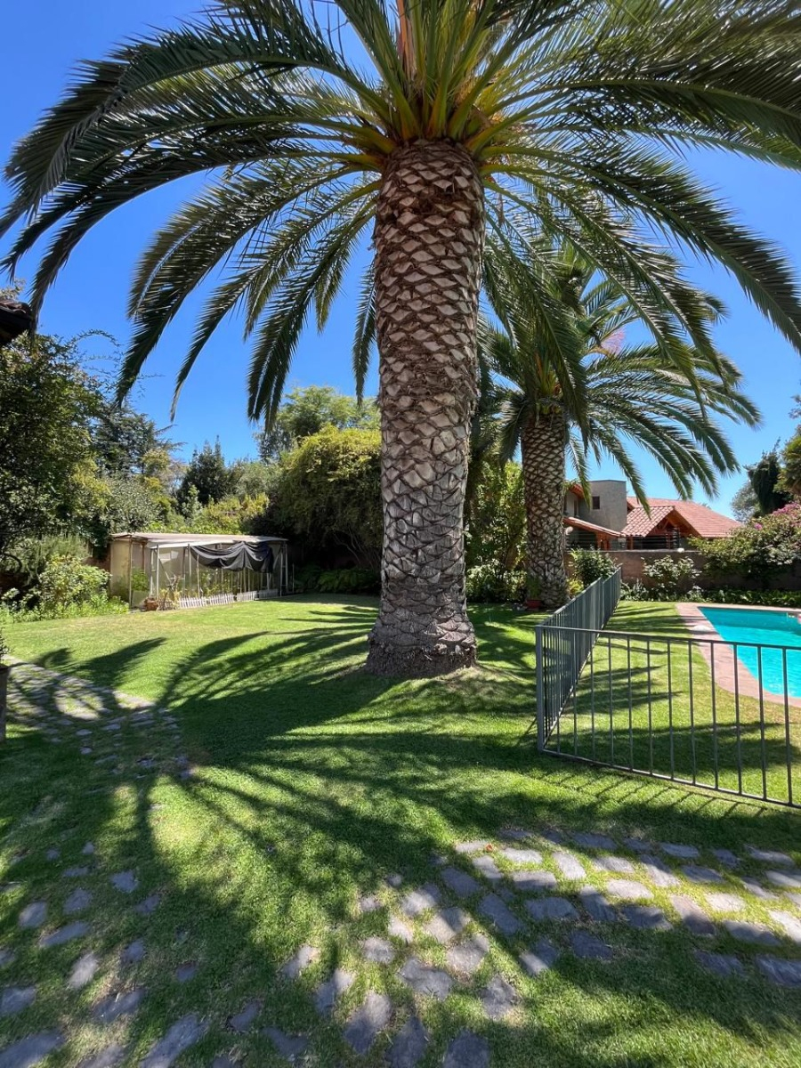 Venta Casa NO 5D en suite Walk-in cl&oacute;set 5B 6E 2Bd Carlos Ossand&oacute;n - La Reina