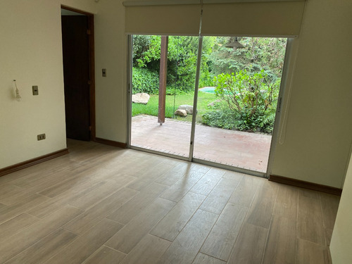 Arriendo Casa 4D en suite Walk-in cl&oacute;set 4B 2E 1B San Carlos de Apoquindo - Las Condes