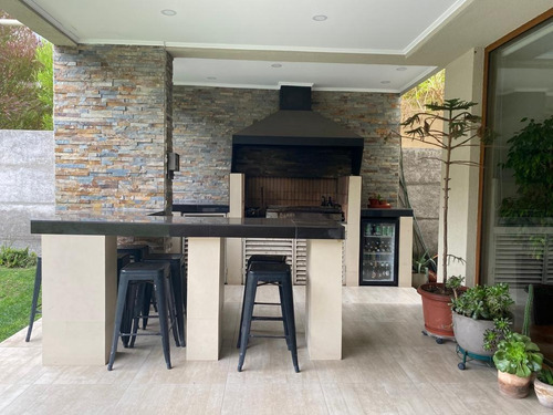 Venta Casa NOSP 6D en suite Walk-in cl&oacute;set 5B 4E 1B Chicureo - Colina