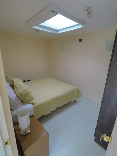 Venta Casa 5D 2B 3E 1B Metro Sim&oacute;n Bolivar - La Reina