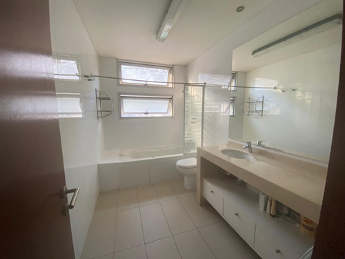 Venta Departamento NO 4D en suite Walk-in cl&oacute;set 4B 3E 1B San Carlos de Apoquindo - Las Condes