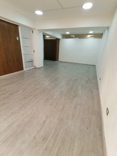 Arriendo Oficina 2B Metro Tobalaba - Mall Costanera - Providencia