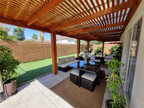 Venta Casa S 4D en suite Walk-in cl&oacute;set 3B 4E Chicureo - Colina