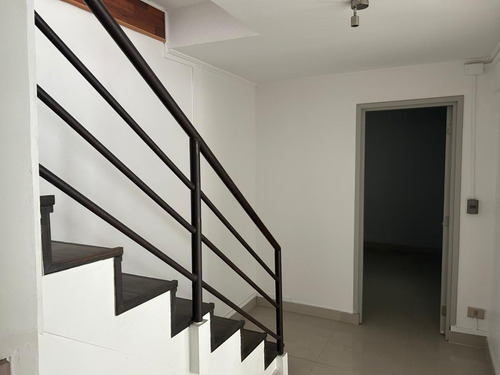 Arriendo Casa NO 3D 2B 2E Los Dominicos - Las Condes