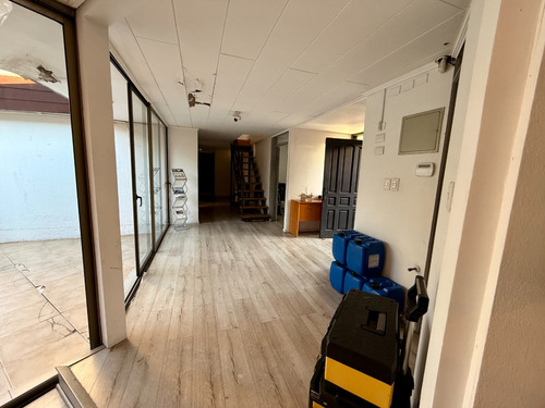 Arriendo Casa 5D en suite 4B 3E 1B Los Dominicos - Las Condes