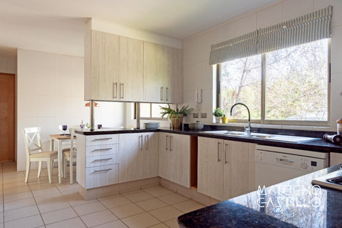 Venta Casa NO 4D en suite Walk-in cl&oacute;set 5B 2E 1B Chicureo - Colina