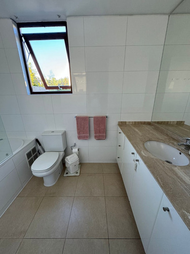 Venta Casa N 4D 4B 2E 1B Los Trapenses - Lo Barnechea