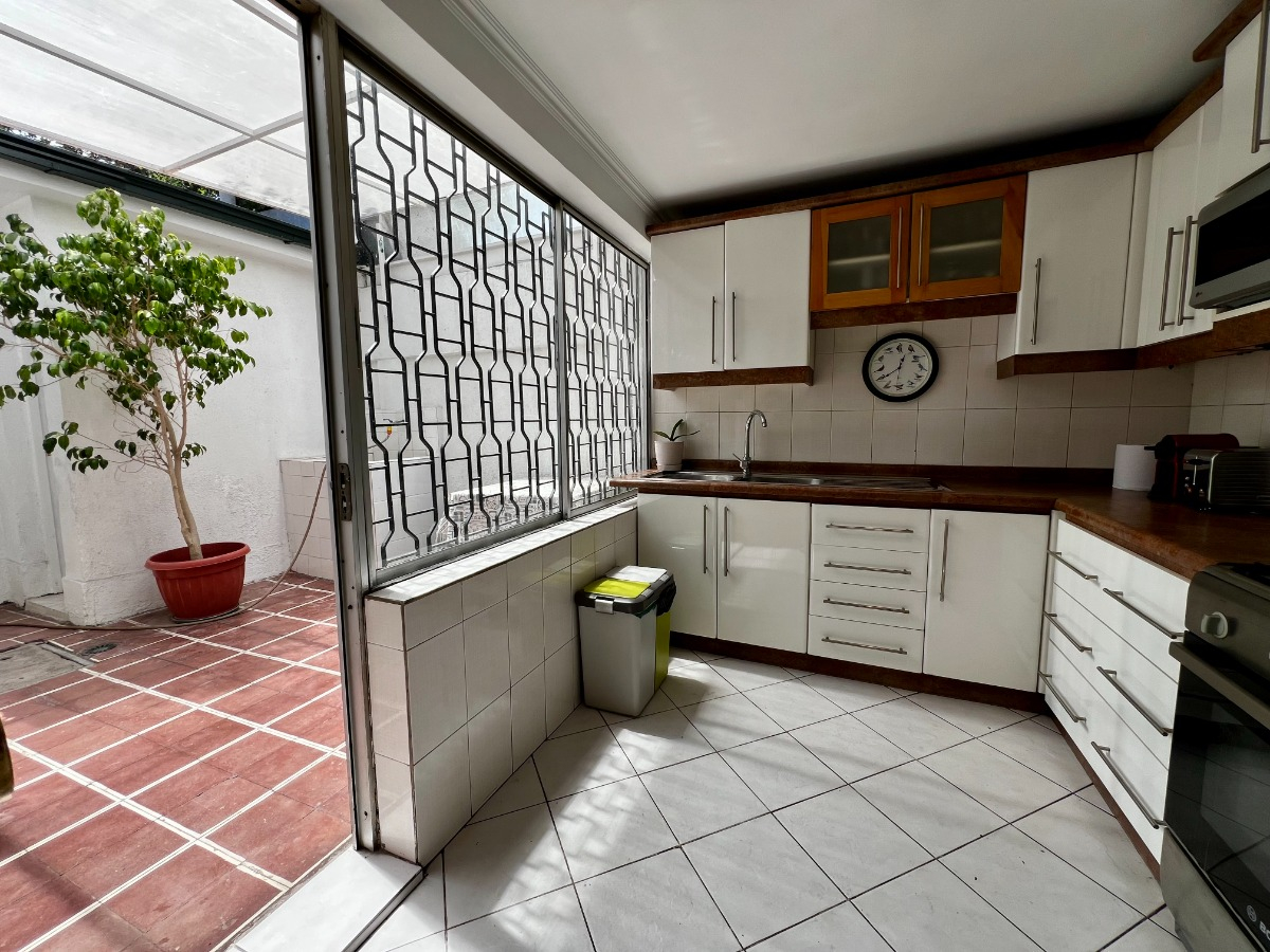 Venta Casa 5D 3B 3E 1Bd Metro Bilbao - Providencia