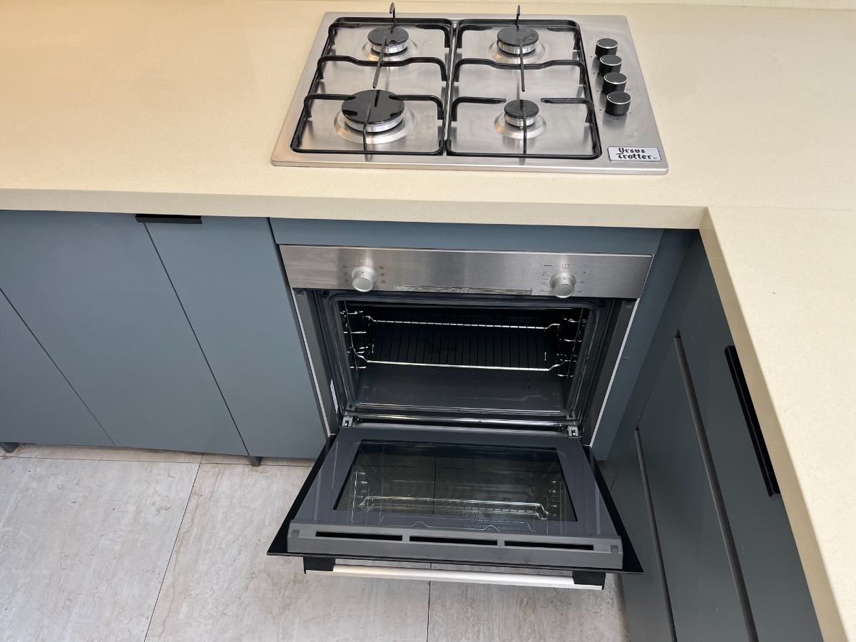 Venta Casa NO 4D 2B 3E Estadio Croata - Vitacura