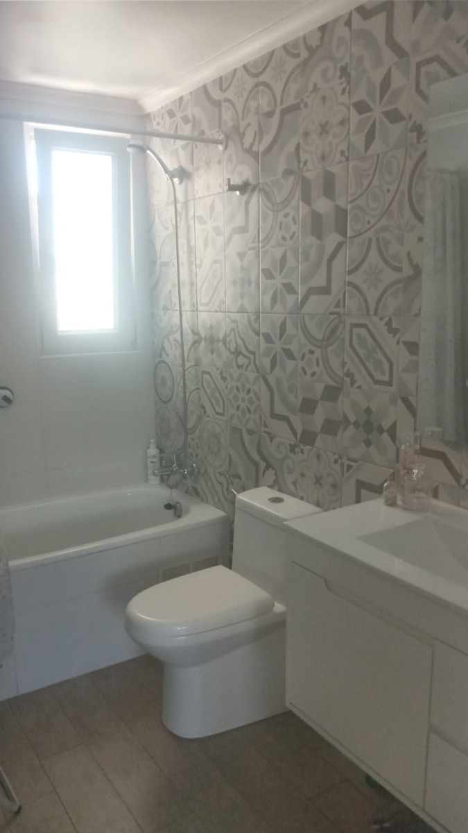 Arriendo Casa NO 3D 2B 2E Metro Bilbao - Providencia