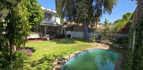 Arriendo Casa 6D en suite 3B 3E 1B  - Vitacura