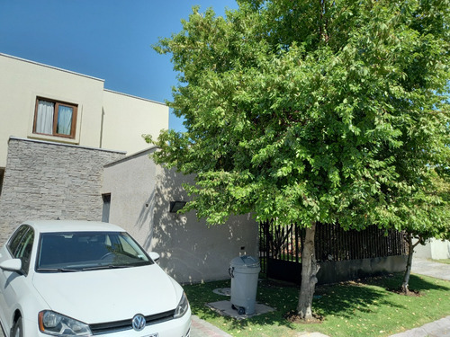 Venta Casa NP 3D en suite Walk-in cl&oacute;set 3B 3E Chicureo - Colina