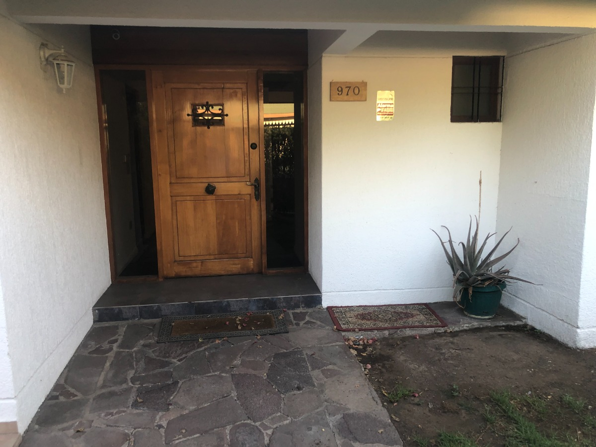 Venta Casa NOSP 5D en suite Walk-in cl&oacute;set 4B 3E Carlos Ossand&oacute;n - La Reina