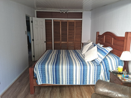 Venta Casa 3D Walk-in cl&oacute;set 2B 2E 1B Rotonda Atenas - Las Condes