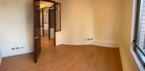 Arriendo Oficina 2B 1E Barrio El Golf - Las Condes