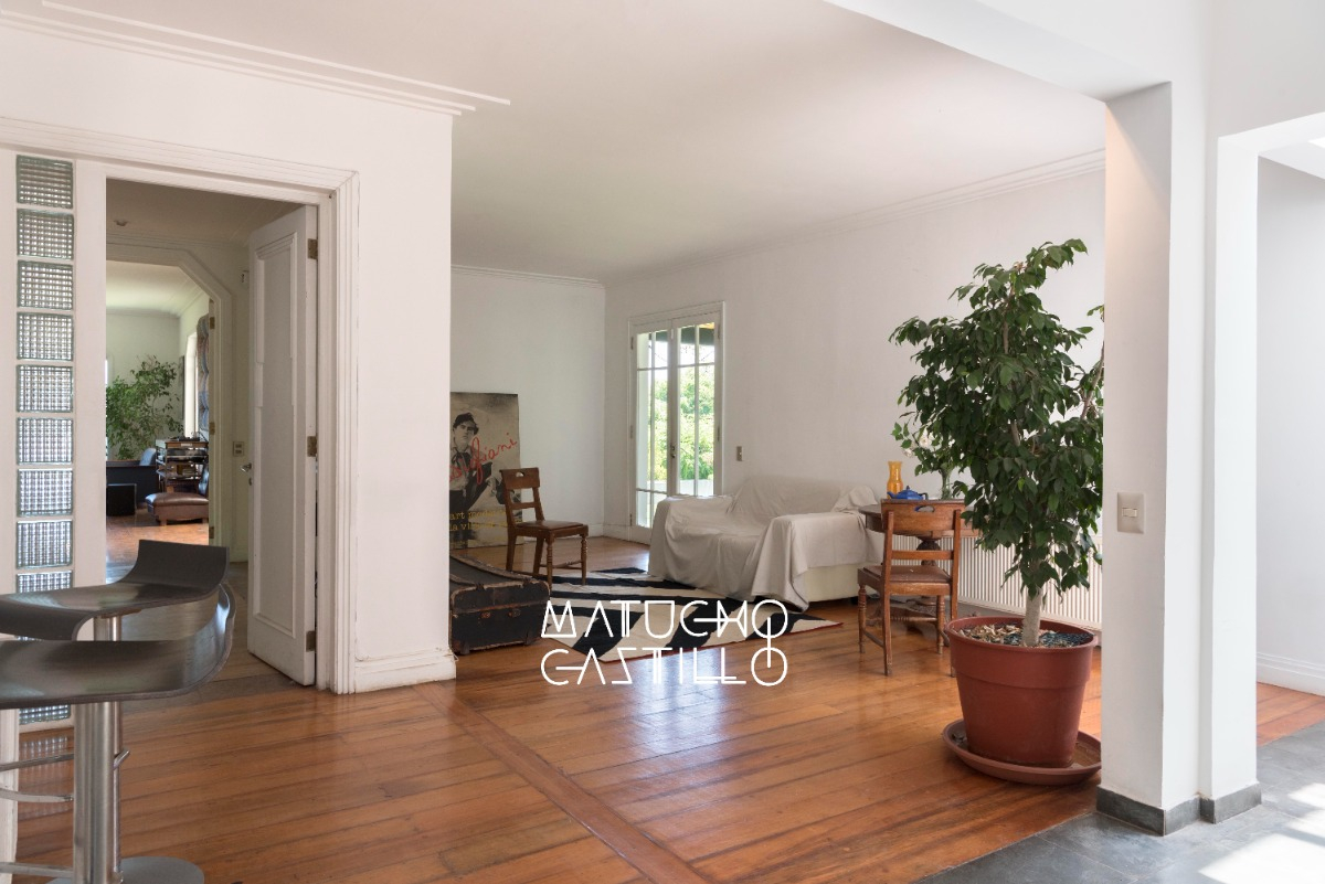 Venta Casa NOSP 5D Walk-in cl&oacute;set 4B 4E 1Bd La Reina Alta - La Reina