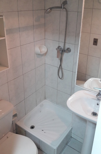 Arriendo Departamento NO 2D en suite 2B 1E 1B Centro Financiero - Las Condes