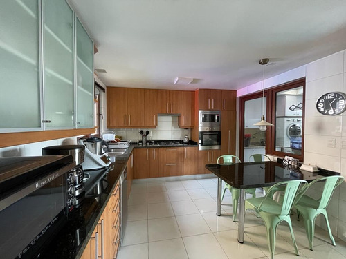 Venta Casa NO 4D en suite Walk-in cl&oacute;set 6B 3E San Carlos de Apoquindo - Las Condes