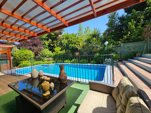 Venta Casa O 5D en suite Walk-in cl&oacute;set 7B 9E 2B Los Dominicos - Las Condes