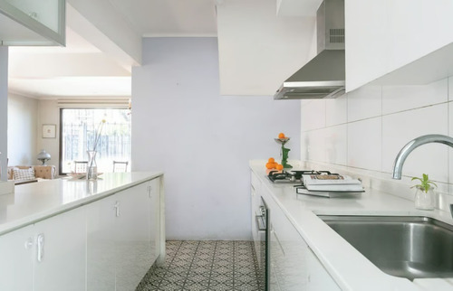 Arriendo Casa 4D 3B 1E 1B Metro Bilbao - Providencia