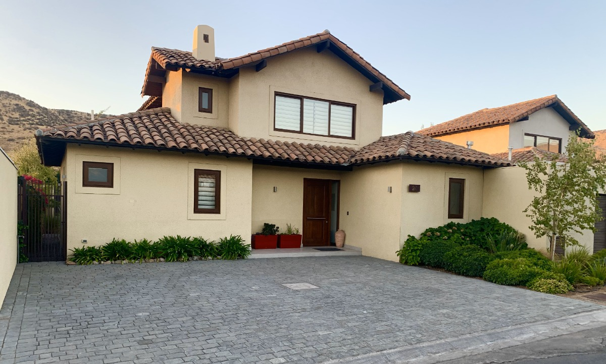 Venta Casa NO 3D en suite Walk-in cl&oacute;set 3B 3E Chicureo - Colina