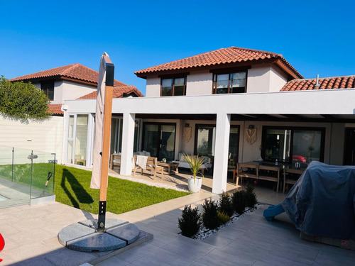 Venta Casa NOSP 3D en suite Walk-in cl&oacute;set 3B 4E 2B Chicureo - Colina