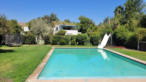 Arriendo Casa 6D en suite Walk-in cl&oacute;set 6B 6E 1B Chicureo - Colina