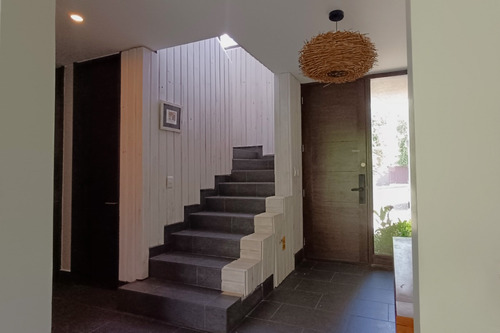 Venta Casa NP 3D en suite Walk-in cl&oacute;set 4B 3E 1B Chicureo - Colina