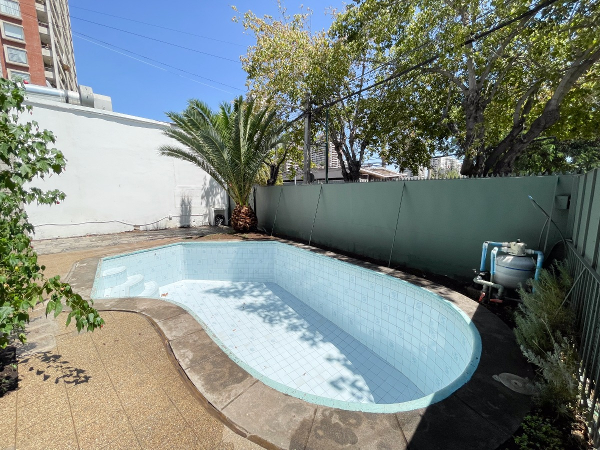 Venta Casa NOSP 4D en suite 3B 2E 1Bd Villa Frei - &Ntilde;u&ntilde;oa