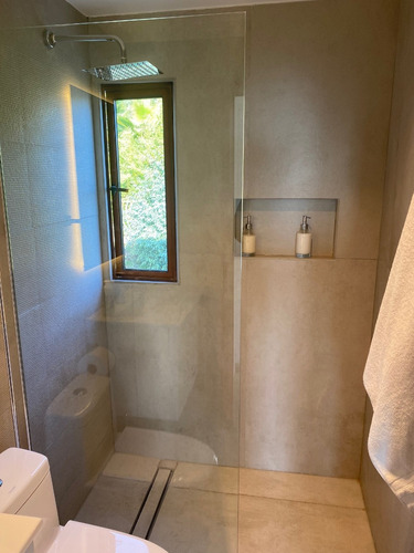 Venta Casa N 4D en suite Walk-in cl&oacute;set 4B 3E 1B Quinchamal&iacute; - Las Condes