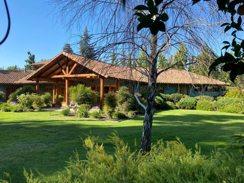 Arriendo Casa NO 6D en suite Walk-in cl&oacute;set 4B 4E 1B Chicureo - Colina