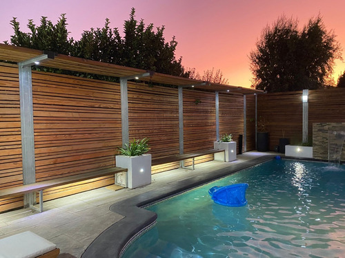 Venta Casa O 5D en suite Walk-in cl&oacute;set 5B 4E 1B Chicureo - Colina