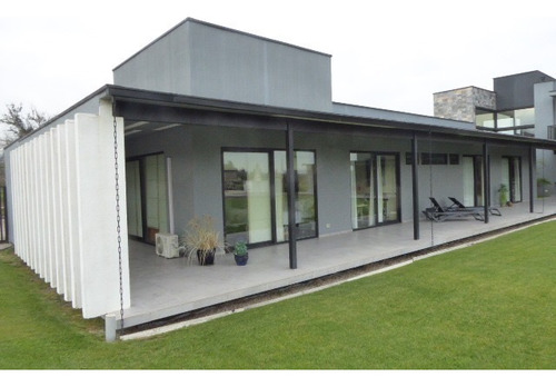 Venta Casa SO 5D en suite Walk-in cl&oacute;set 6B 3E 1B Chicureo - Colina