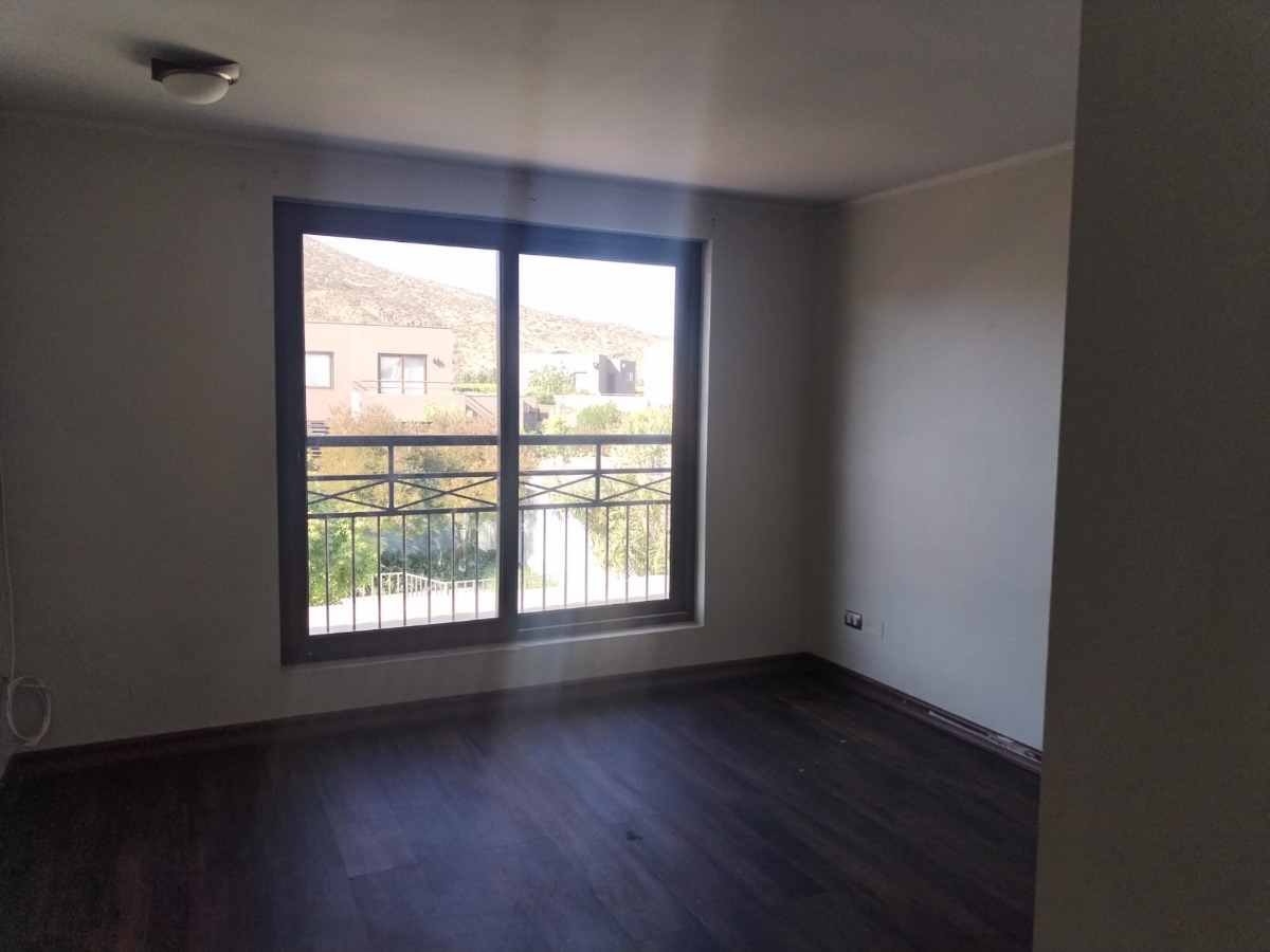 Venta Casa NO 3D 3B 2E 1Bd Chicureo - Colina