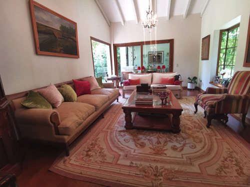 Venta Casa 5D en suite Walk-in cl&oacute;set 5B 2E Los Dominicos - Las Condes