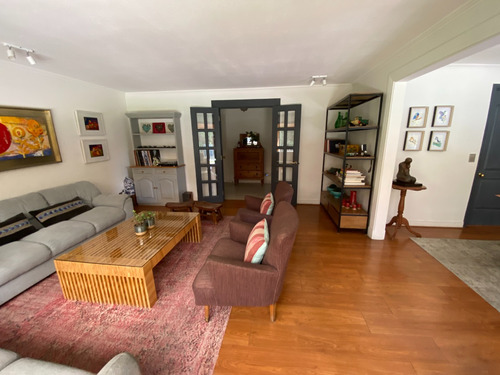 Venta Casa NOSP 4D en suite Walk-in cl&oacute;set 4B 2E 1B San Carlos de Apoquindo - Las Condes