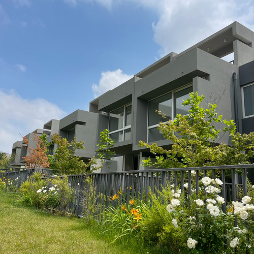 Arriendo Casa NP 4D en suite Walk-in cl&oacute;set 3B 2E Chicureo - Colina