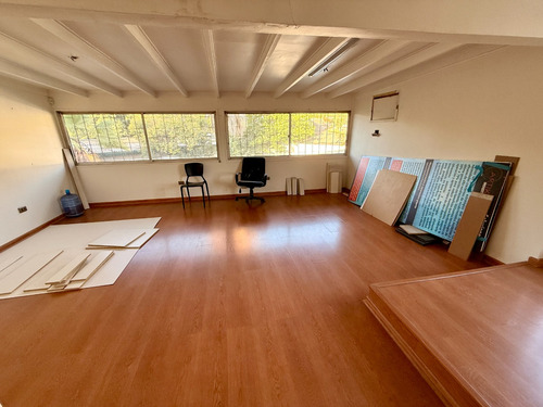 Arriendo Casa 5D en suite 4B 3E 1B Los Dominicos - Las Condes