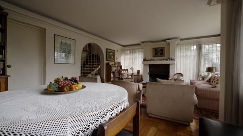 Venta Casa NP 4D 4B 3E Troncos Viejos - La Reina